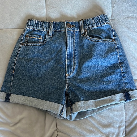 Garage Pants - Garage 80s Mom Shorts